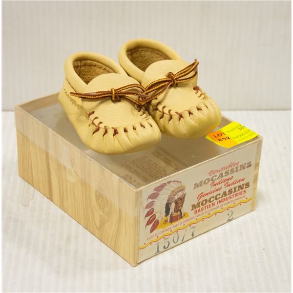 50'S HANDMADE HURON INDIANS MOCCASINS NOS