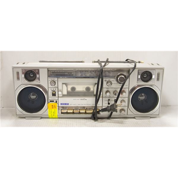 SANYO M 7900K GHETTO BLASTER RADIO CASSETTE