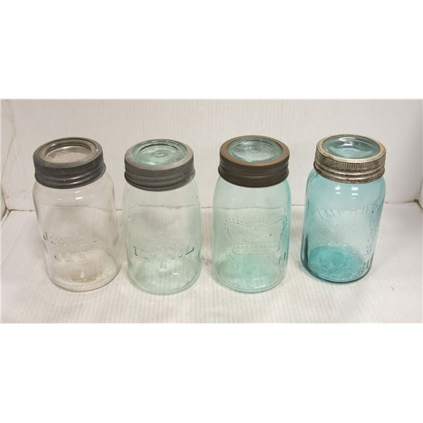 MIXED LOT OF 4 X VINTAGE MASON JARS