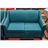 Image 1 : BLUE FABRIC LOVESEAT