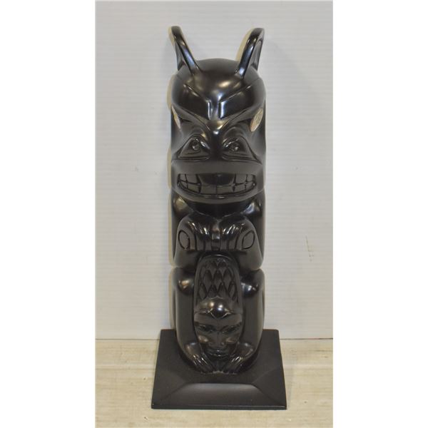 LARGE NATIVE TOTEM CARVING