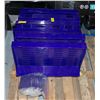 Image 1 : LOT OF PURPLE RETAIL RETAIL DISPLAY SHELVES