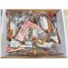 Image 1 : BOX OF ARTIFICIAL BIRDS