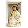 Image 1 : CASSANDRA COLLECTION DOLL