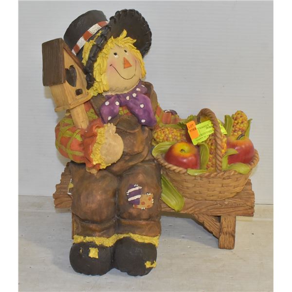 INDOOR/OUTDOOR FIGURINE  HAPPY SCARE-