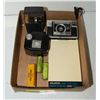 Image 1 : FLAT OF VINTAGE CAMERAS + ACCESSORIES