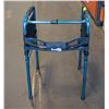 Image 1 : STANDARD ADJUSTABLE HEIGHT WALKER
