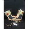 Image 3 : Vintage First Nations Aboriginal High Top Mocassins Leather & Floral Embroidery