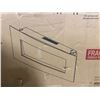 Image 2 : PARAMOUNT EF-WM411 6A 48" STERLING CURVED ELECTRIC WALL MOUNTED FIREPLACE