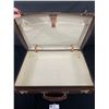 Image 2 : Vintage 1930's Suitcase