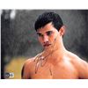 Image 1 : TAYLOR LAUTNER SIGNED TWILIGHT 8 X 10 (BECKETT COA)