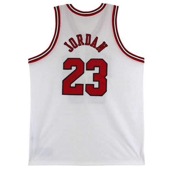 Bulls Michael Jordan Authentic Signed White Nike Size 52 Jersey (PSA/DNA)