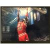 Image 1 : MICHAEL JORDAN SIGNED 8 X 10 (RA COA)
