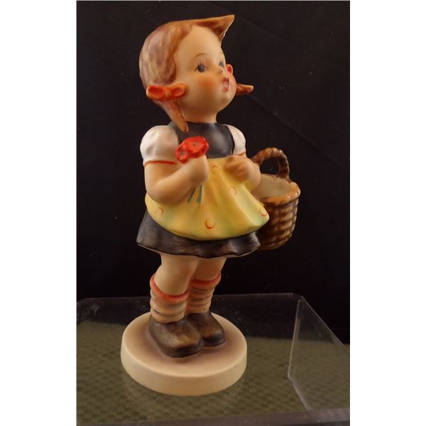 Hummel #9810 Little Girl Shopper