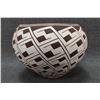 Image 3 : ACOMA INDIAN POTTERY BOWL BY CARMEL LEWIS