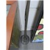 Image 2 : Tiffany Style Torchier Lamp