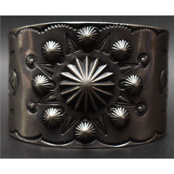 NAVAJO INDIAN CUFF BRACELET