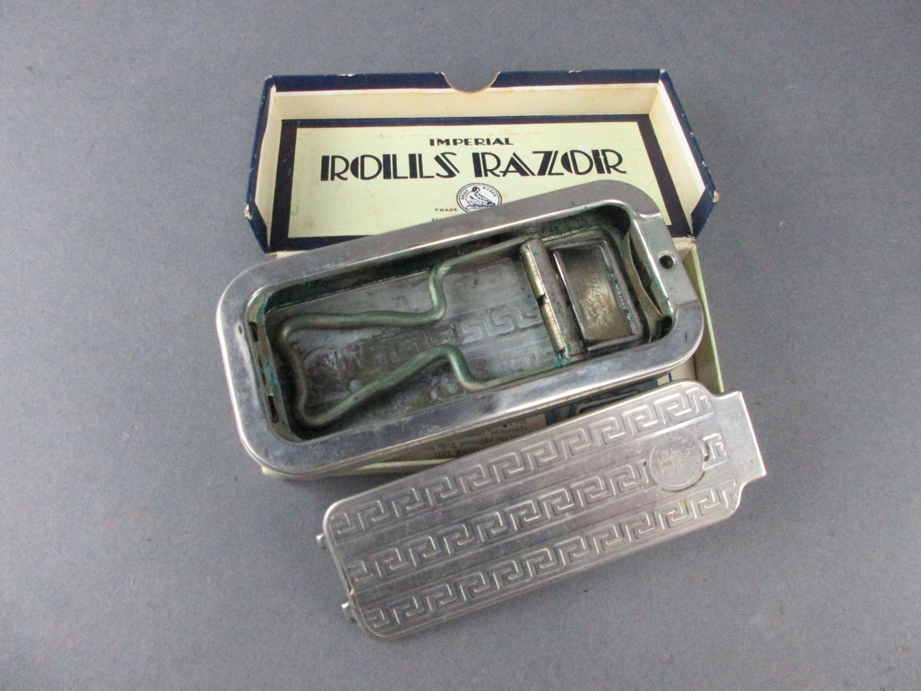 Lee + Schiffer Imperial Rolls Razor In Box