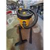 Image 1 : DeWalt 22.7L/6 Gal Wet/Dry Vacuum 4.0 HP - OUT OF BOX SOLD AS IS