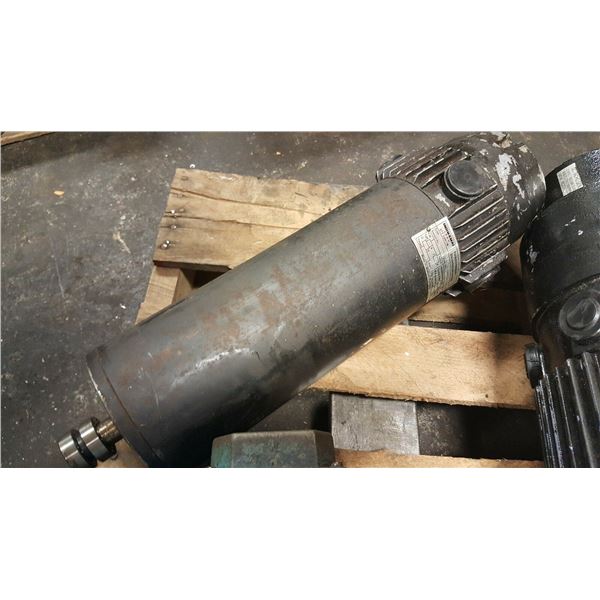 Indramat #MDC10.40C/MMA-0, 170V Servo Motor