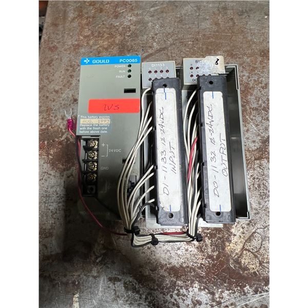 Modicon #PC00885 Power Supply with Modules #DI1133 & B132