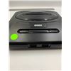 Image 3 : Sega Genesis gaming console