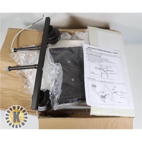 WALL MOUNT LIGHT