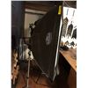 Image 2 : Savage equipment product - complete set of professional Quartz Light - model QL-500 - 3 pieces