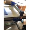 Image 8 : Gunnar - computerized mat cutter - model Gunnar 3001 "includes complete workstation" - $21000 Used