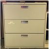 Image 2 : HTN 3 drawer filing cabinet & weekly calendar board w/ shelving