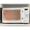 Image 2 : Magic chef - Microwave