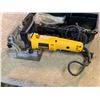 Image 2 : Dewalt Plate joiner - Model dw682