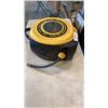 Image 4 : 50 FOOT RETRACTABLE AIR HOSE REEL 250PSI