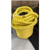 Image 13 : BOX OF LEATHER GLOVES WITH CAR MATS, ROPE AND MORE