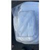 Image 2 : 50 NEW DOUBLE THICK ABSORBANT PADS AND 7 PILLOWS