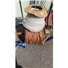 Image 1 : 2 SPOOLS OF ROPE AND PARFLEX TUBING