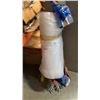 Image 3 : BUNDLE OF BROOMS, MOPS, DISHWASHER PODS AND BUBBLE WRAP AND