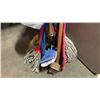 Image 4 : BUNDLE OF BROOMS, MOPS, DISHWASHER PODS AND BUBBLE WRAP AND