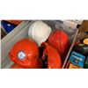 Image 2 : 2 TRAYS OF AUTOMOTIVE LIGHT BULBS, ESTATE GOODS, HARD HATS
