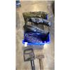 Image 3 : FISKARS AXE, HAMMER AND 4 TARPS