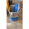 Image 1 : 5 TOTES WITH LIDS