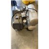 Image 2 : DUAL TANK AIR COMPRESSOR WORKING