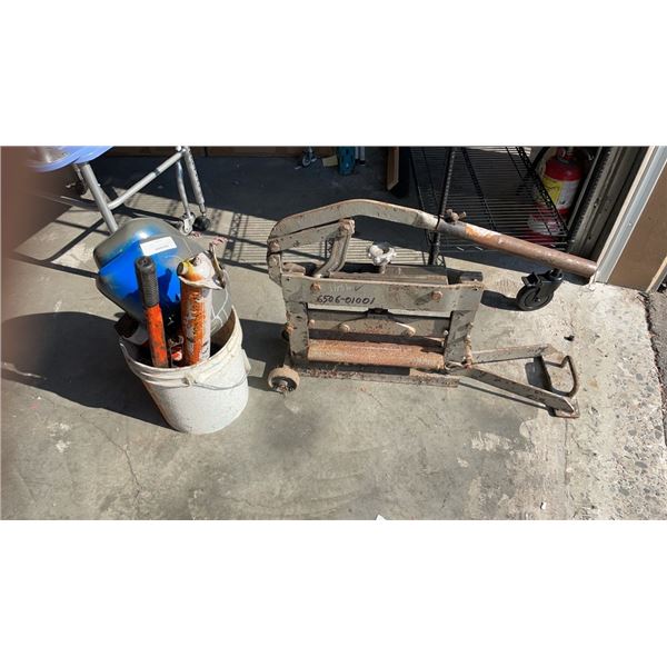 Used Block Splitter LARGE BLOCK SPLITTER WITH HYDRAULIC PUMP, WELDING HELMETS AND MORE ...
