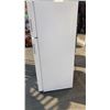 Image 6 : WHITE ARMANA TOP FREEZER FRIDGE AS FOUND