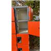 Image 3 : 12 BANK LOCKERS