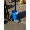 Image 3 : LARGE SAND BLASTING TANK AND OIL DRAINING TANK