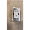 Image 8 : TRAY OF ELECTRICAL BREAKERS AND HARDWARE