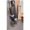 Image 1 : LOT OF RUBBER, FELT PAPER AND POLY PANELS