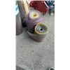 Image 8 : LOT OF RUBBER, FELT PAPER AND POLY PANELS