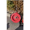 Image 2 : LINCOLN RETRACTABLE AIR HOSE WITH 2 AXLE STANDS AND JACKALL